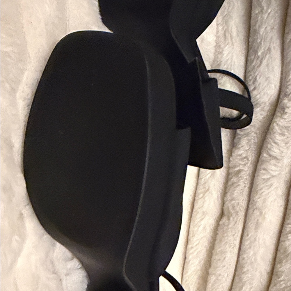 Steve Madden Black Heels with Bow and Rhinestones - Picture 7 of 8